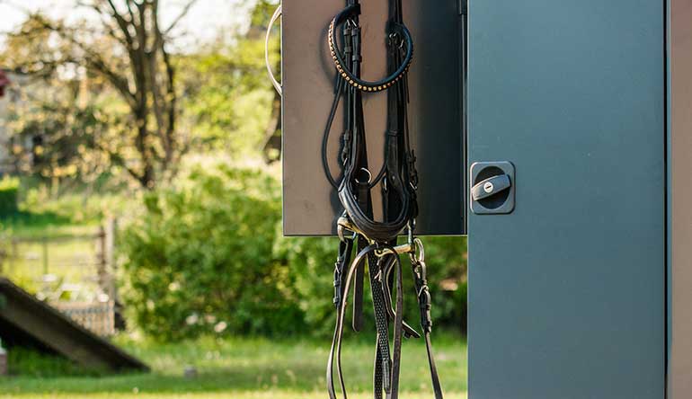 DOSTARCZAMY JAKOŚĆ, KOMFORT I WIELOLETNIĄ TRWAŁOŚĆ!